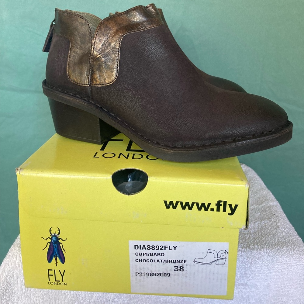 SOLD!!Fly London Dias Bronze ankle boots NEW